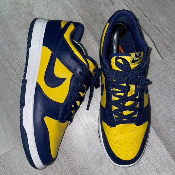 Nike Michigan Dunk - Picture 1 of 7